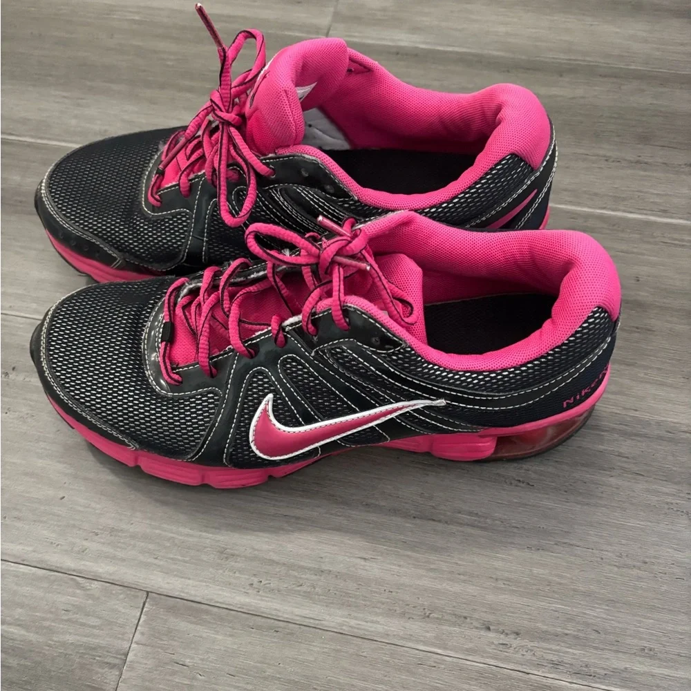 Nike Reax Rocket Hot Pink Black Running Shoes Women’s Size 10 Athletic Sneakers